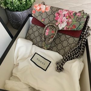 Almost BRAND NEW Gucci Dyonysus